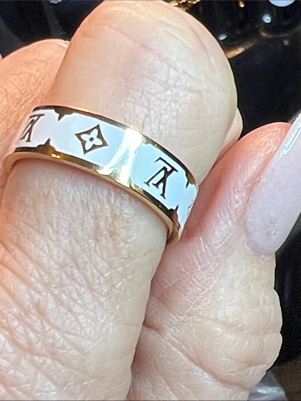 Gold-Tone Smooth Band Ring — Size 7